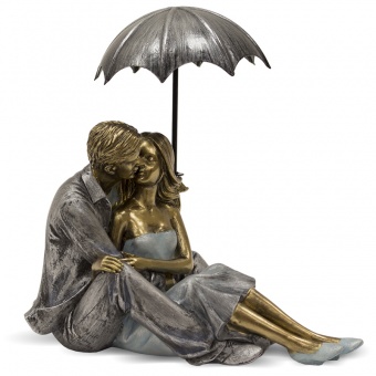 Figur eines Paares mit Regenschirm